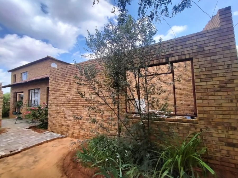 4 Bedroom Property for Sale in Vaal Park North West